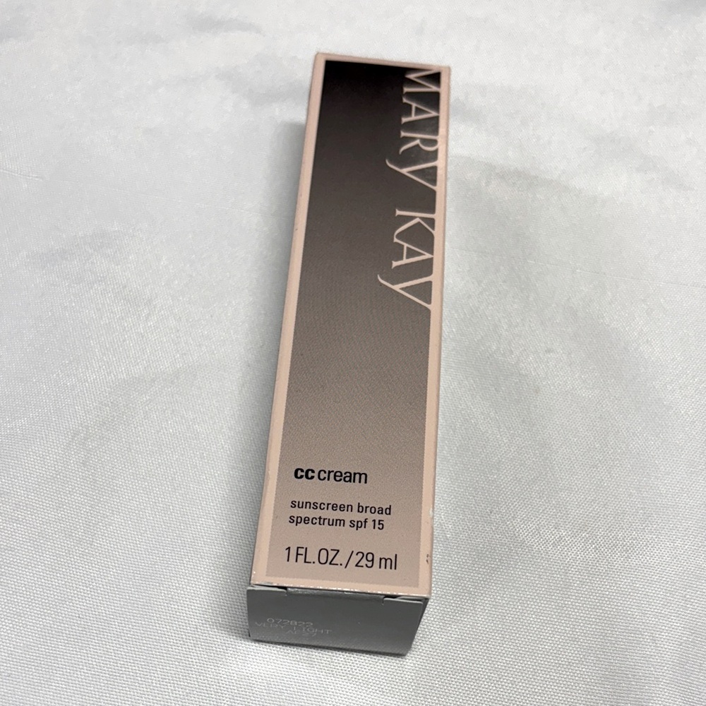 Mary Kay CC Cream Broad Spectrum SPF 15 - Beige